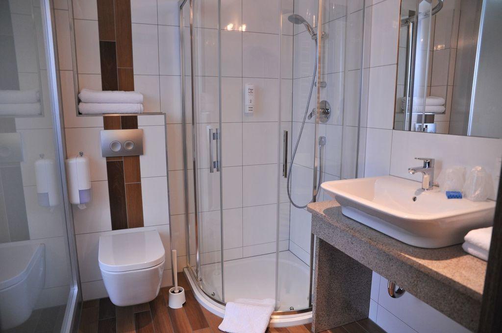 Oswald Arena Otel Jemielnica Dış mekan fotoğraf